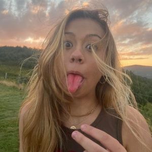 Meet your Posher, Yasmin